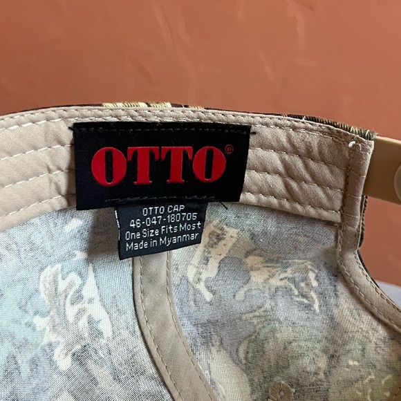 Camo hat - Picture 2 of 3